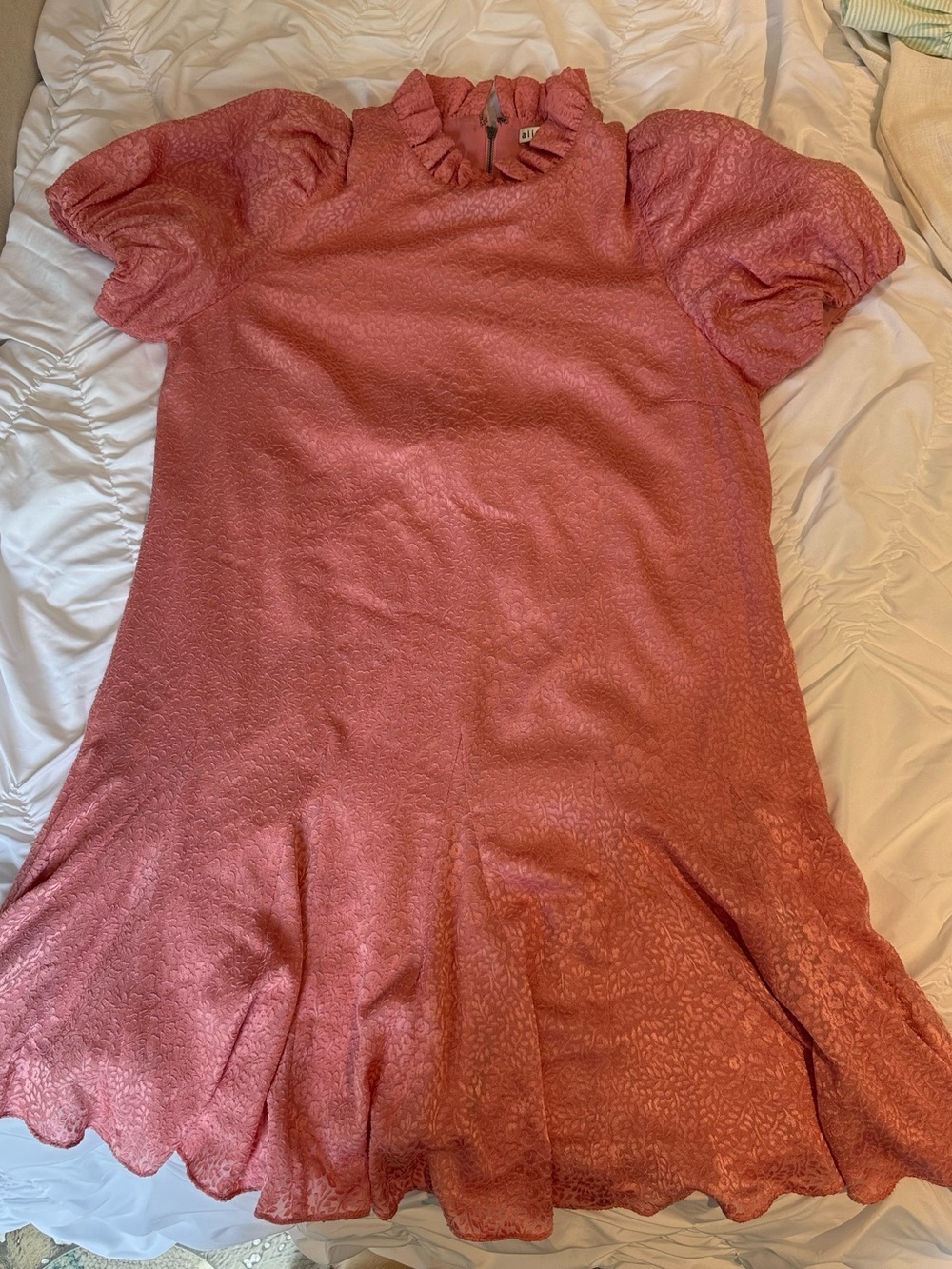 Alice + Olivia Coral Pink Short Sleeve Textured Dress Lined 12